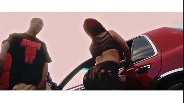 pinky xxx music video(Work the middle) - XVIDEOS.COM