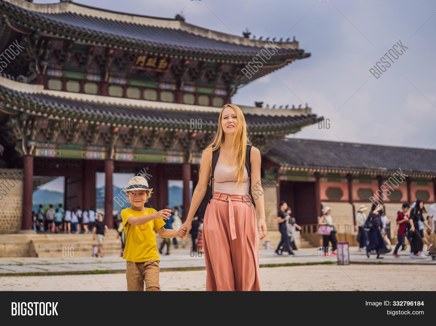 Mom Son Tourists Korea Image & Photo (Free Trial) | Bigstock