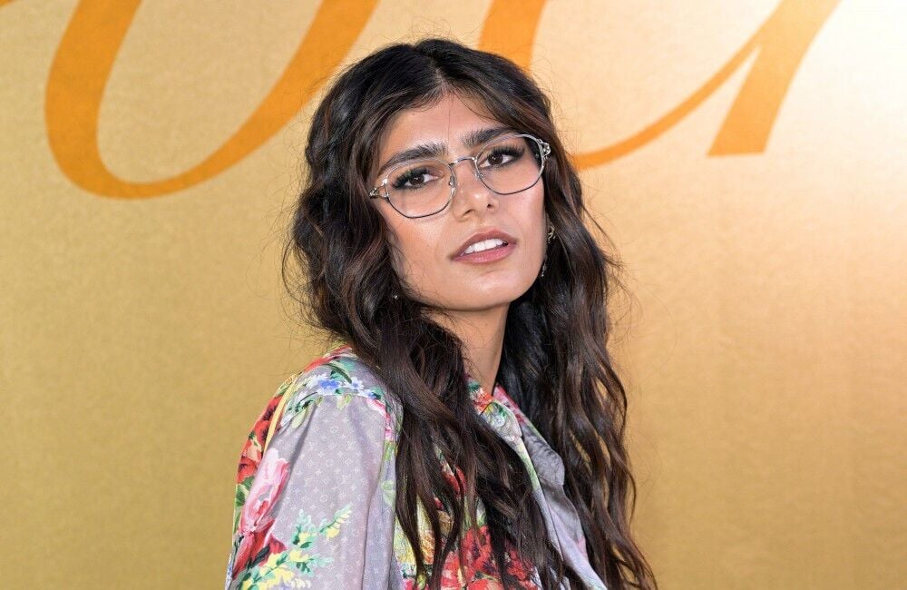 Mia Khalifa felt 'like a princess' at Paris Fashion Week ...