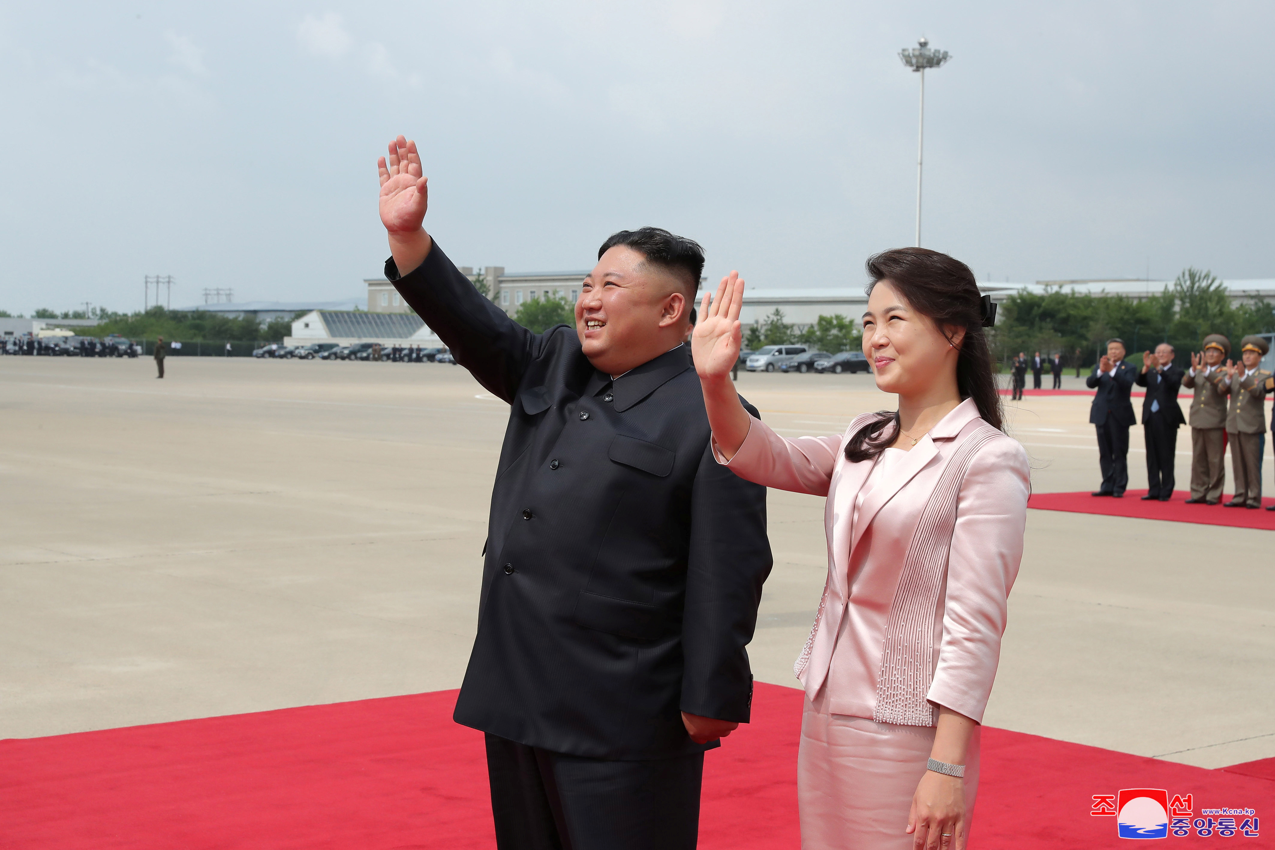 Wife, aunt of N.Korea's Kim make rare public appearance amid ...