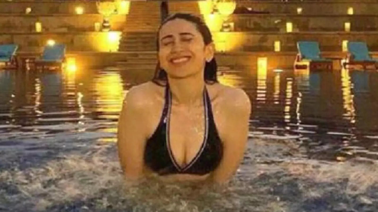 Karishma Kapoor Swimsuit Video: 48-year-old Karisma Kapoor drops a ...