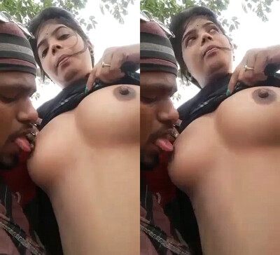Very sexy hot girl india xxxx video sucking boobs bf outdoor HD