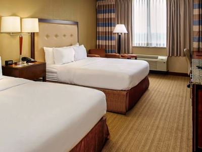 DoubleTree by Hilton Hotel St. Louis Westport, Saint Louis ...