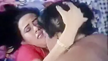 Odiasaxy video busty indian porn at Hotindianporn.mobi