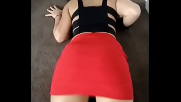 tight red skirt - XVIDEOS.COM