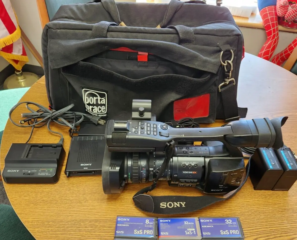 Sony PMW-EX1 XDCAM Full HD SxS Professional Video Camcorder ...