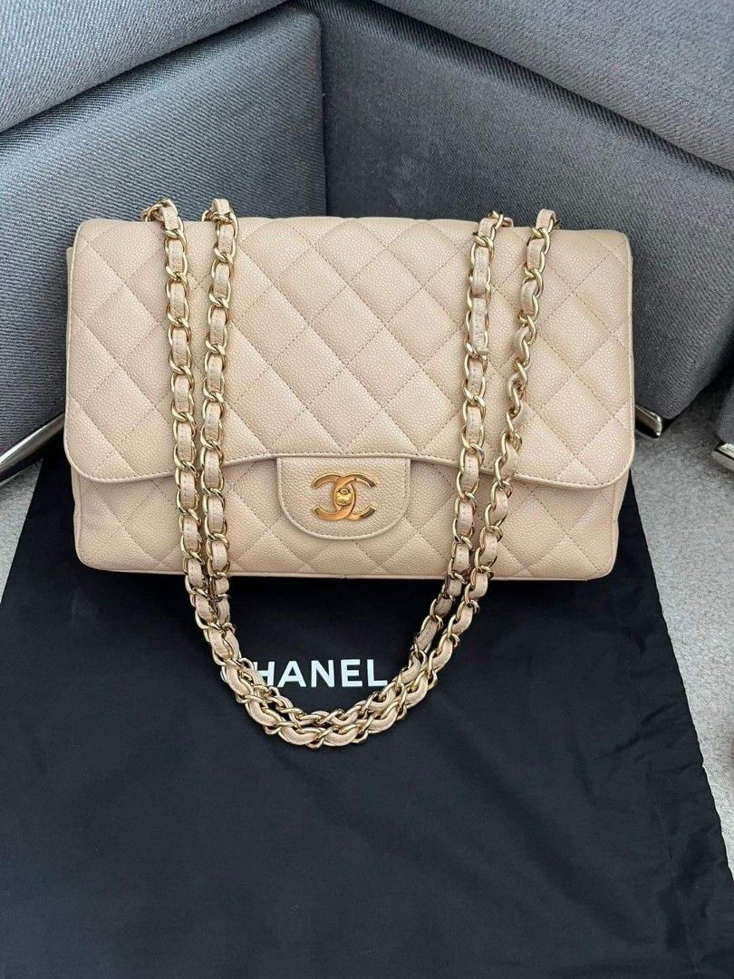 Chanel Jumbo Single Flap GHW Series 12xxxxxx Condition: 9/10 Comes ...