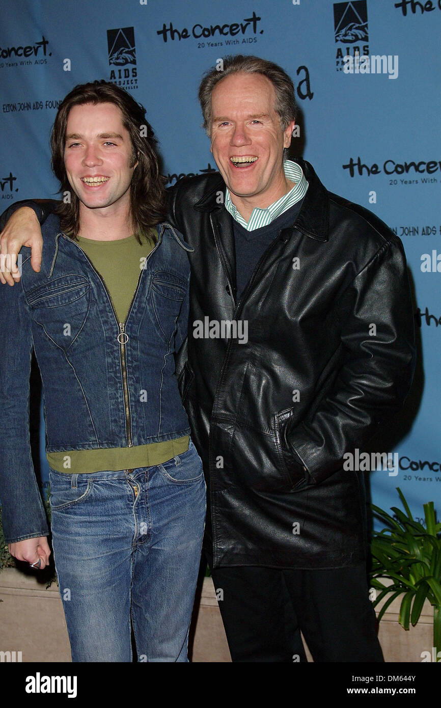 Dec. 12, 2001 - THE CONCERT 20 YEARS WITH AIDS.AT UNIVERSAL ...