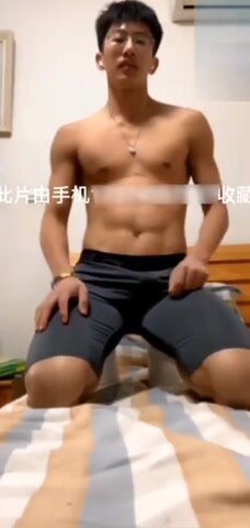 中国篮球体育生打飞机- ThisVid.com