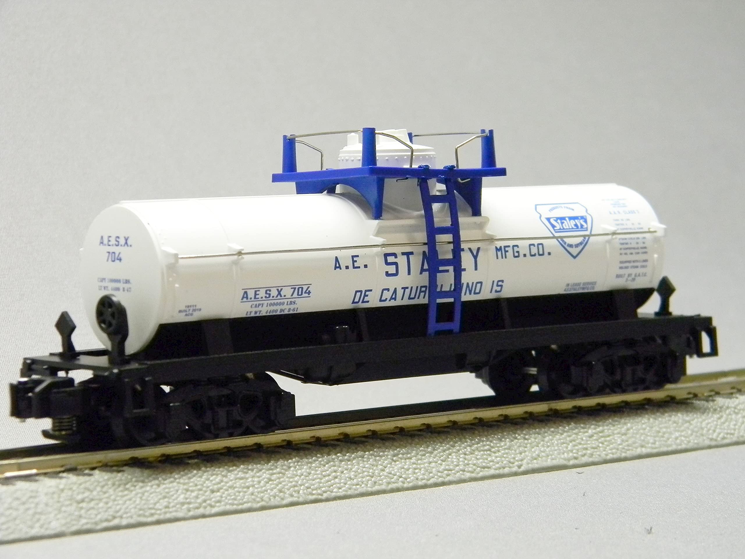 Amazon.com: American Flyer AE Staley Tank CAR #704 S Gauge : Arts ...