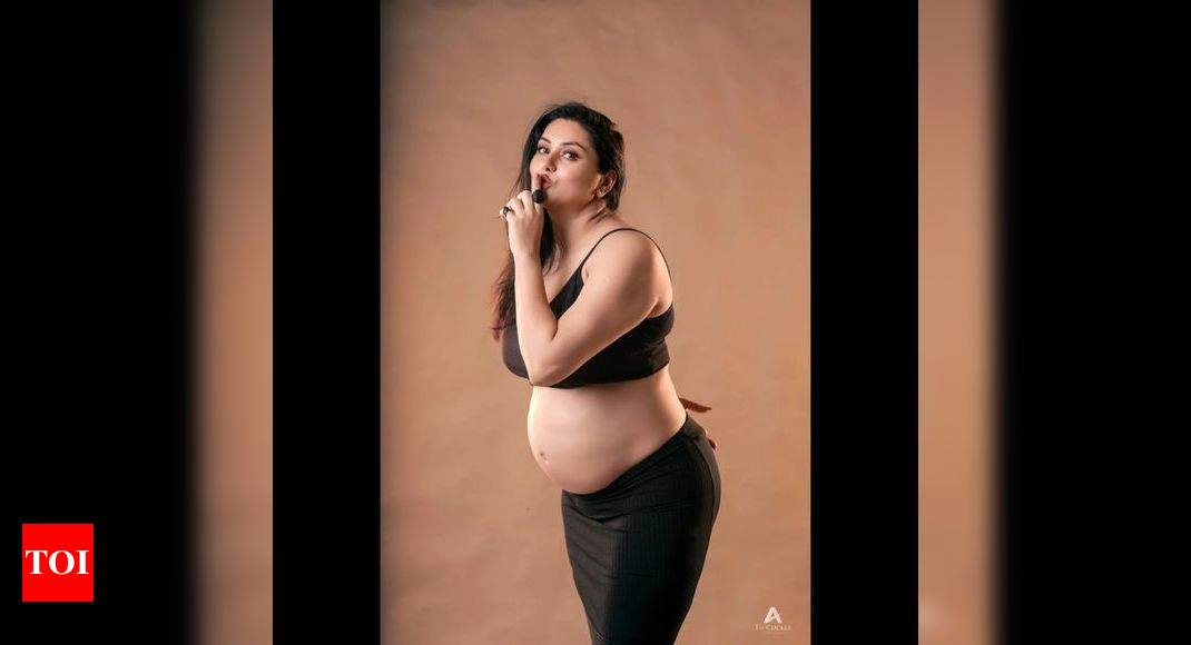 Actress Namitha announces pregnancy with a photoshoot | Tamil ...