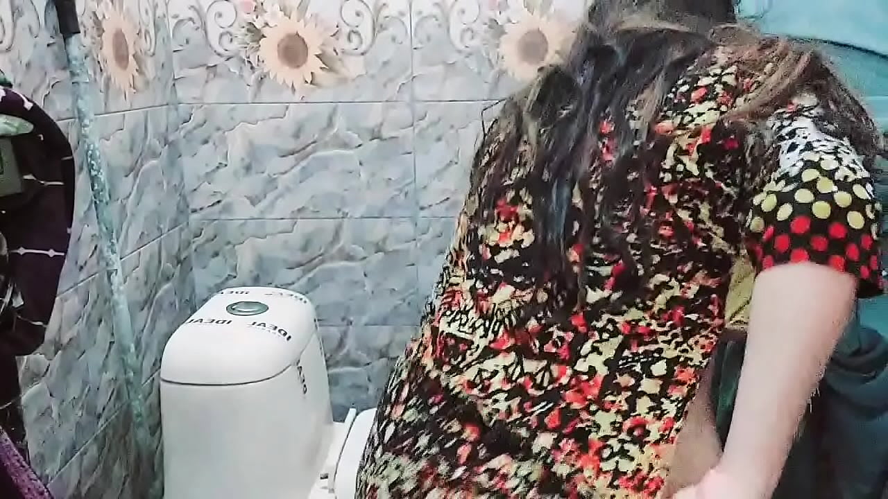 Pakistani Wife Fucked in Toilet By Her Father in Law - XNXX.COM