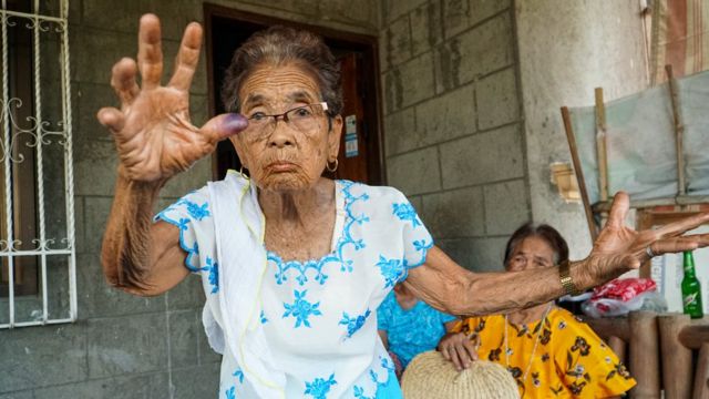 Comfort women: Last of Japan's WW2 sex slaves sing 'forget us not ...