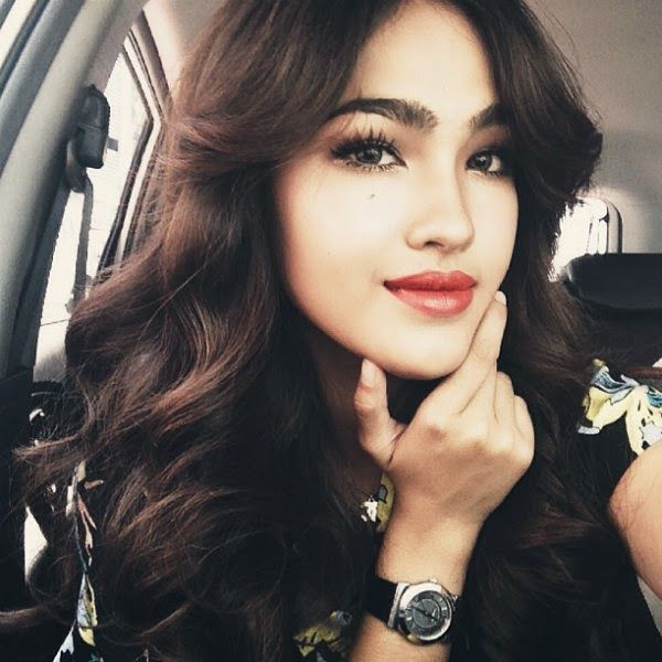 Gambar Terkini Elfira Loy | Daniel wellington, Eyebrows, Fashion