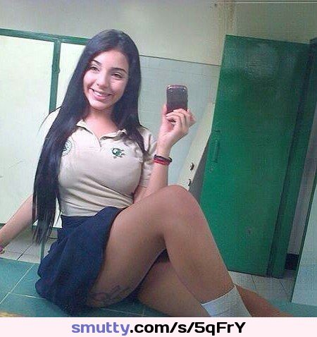 Colegiala hermosa | smutty.com