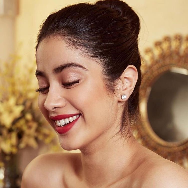 Sexy red lips are turning heads this season–from Sonam Kapoor to ...