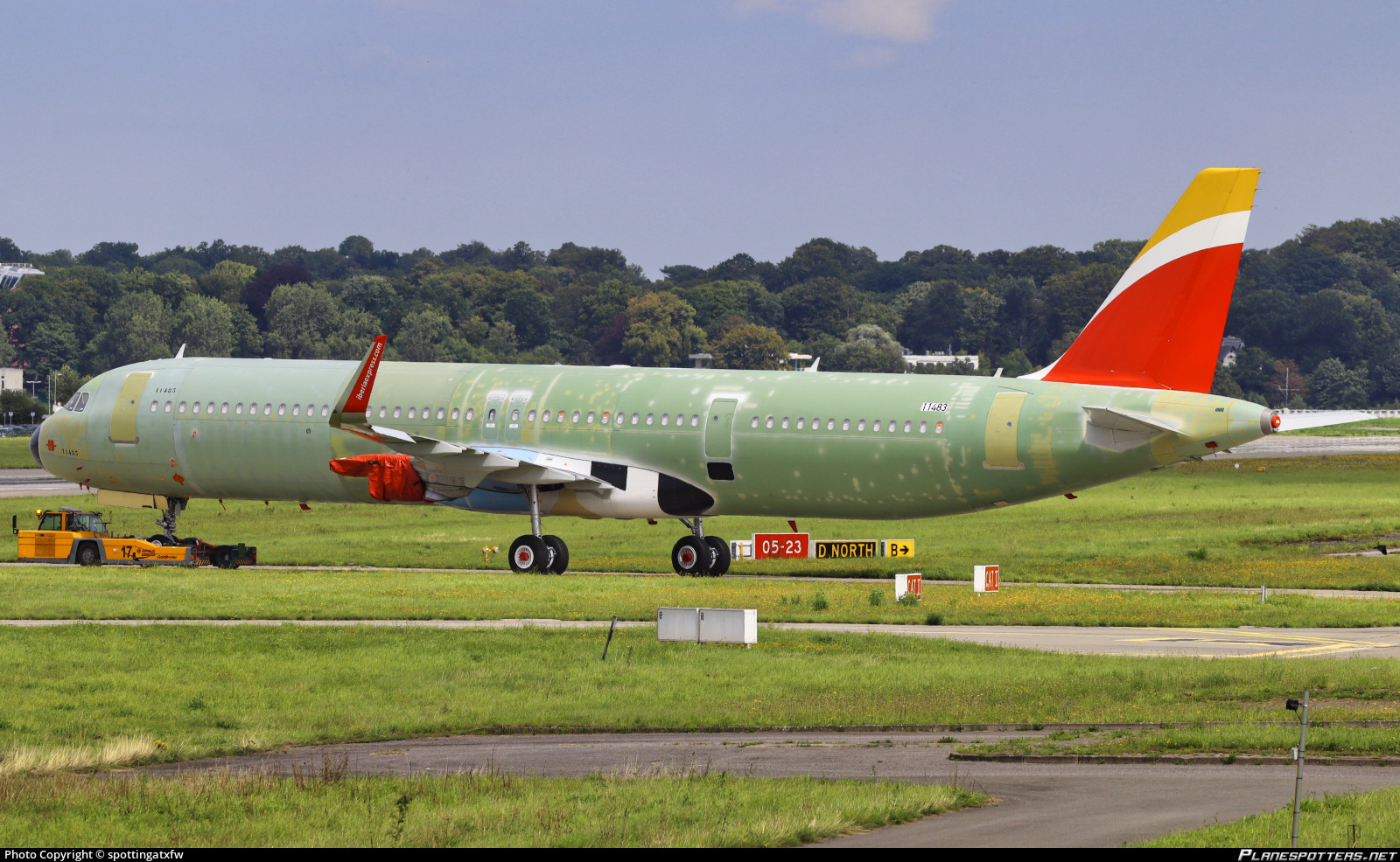 D-AXXN Iberia Express Airbus A321-271NX Photo by spottingatxfw ...