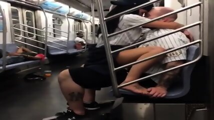 Sex In Subway - EPORNER