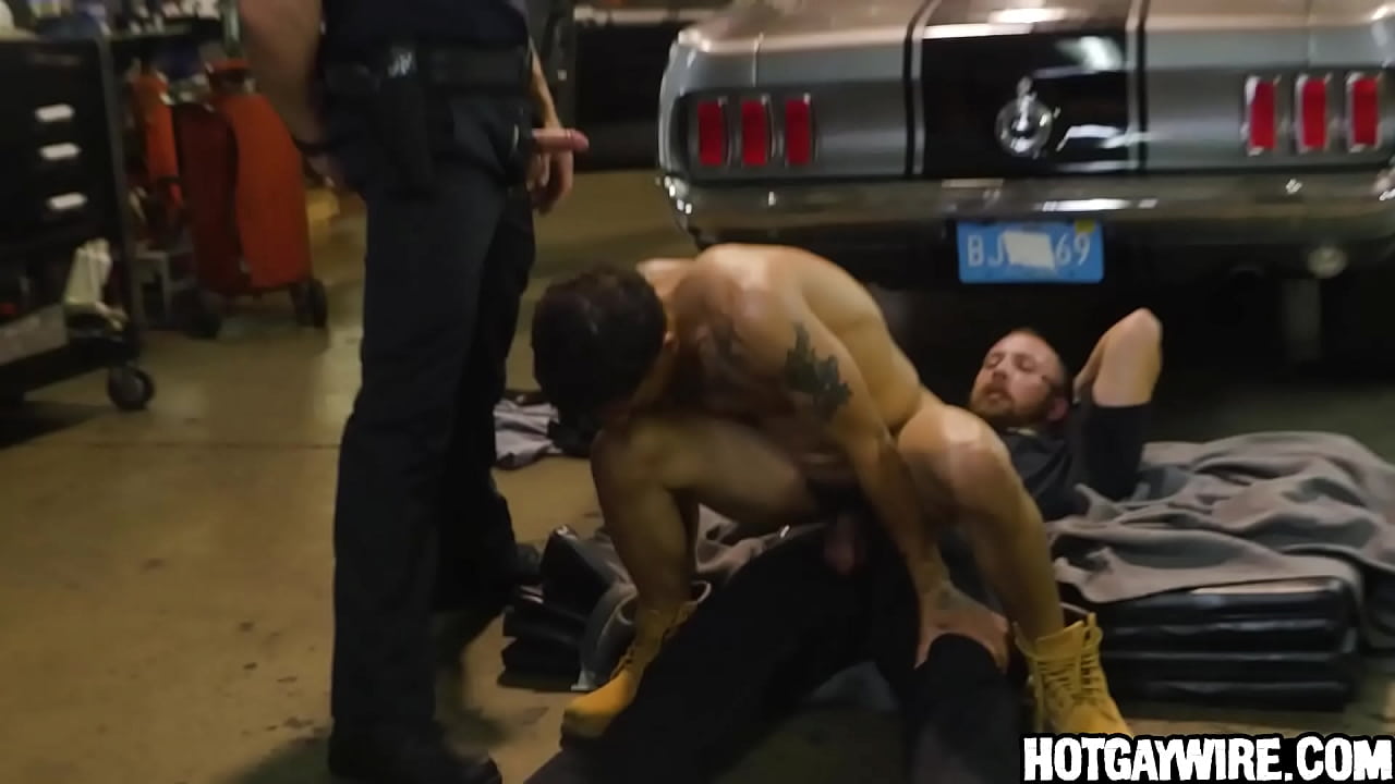 Two officers arrest a guy then fuck him (part 3) - gay porn ...