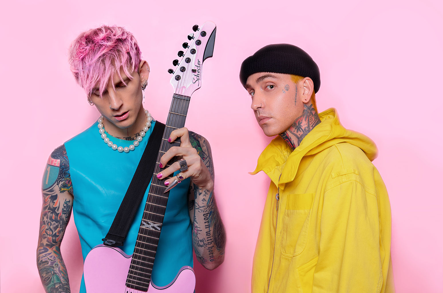 Machine Gun Kelly 'make up sex' Video With blackbear: Watch ...