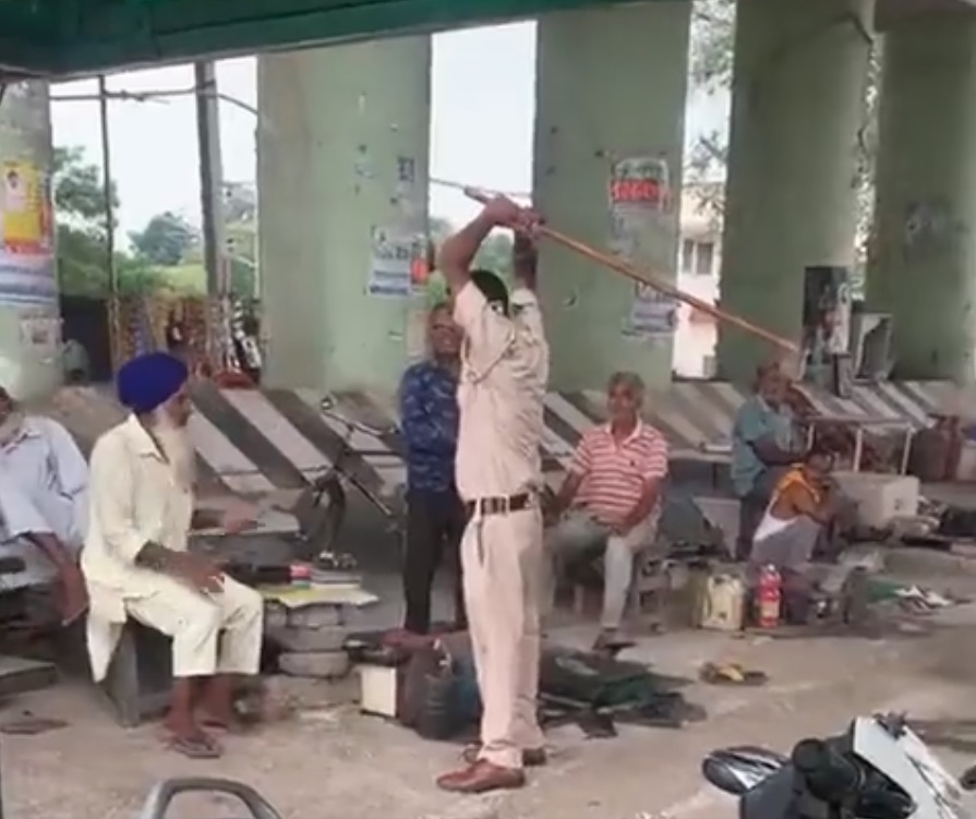 Patiala: Cop seen thrashing elderly Sikh man with stick in viral ...