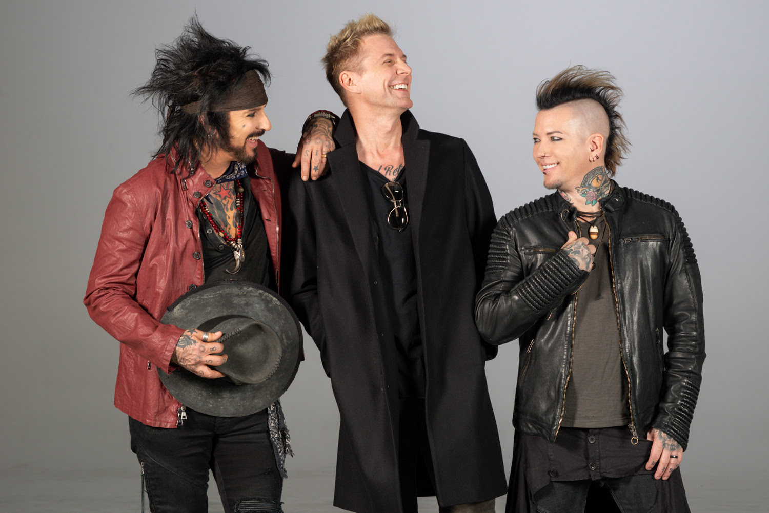 SIXX:AM With Lyric Video | HEAVY Magazine