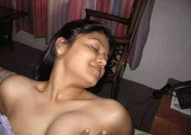 Desi Girls Nude And Hot Photos Collection: nangi larkiyan hot ...