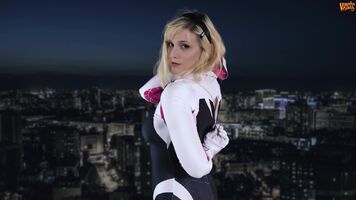 Spider gwen and Miles - PORNHUBGIF.COM