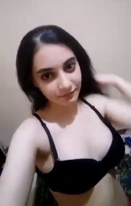 Extremely cute pai girl pakistani sextube show nice tits mms