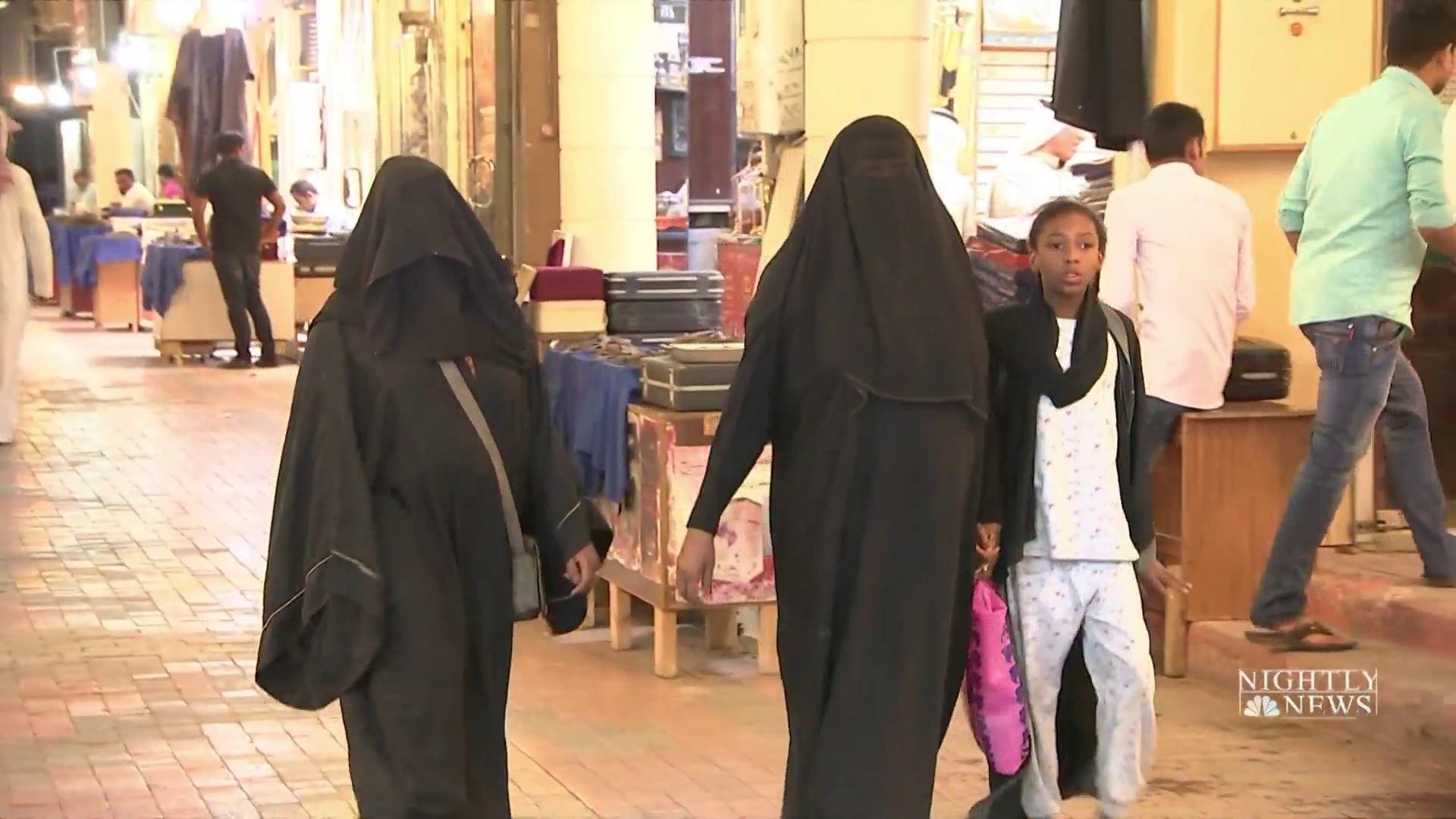 Tinder, dating and sex in Saudi Arabia — where love is a 'sin'