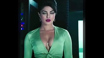 sexy p. Chopra Hot Cleavage Scene in English Movie - XVIDEOS.COM