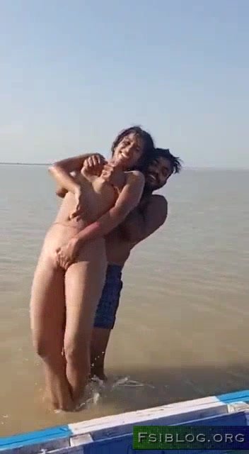 Desi enjoy - ThisVid.com