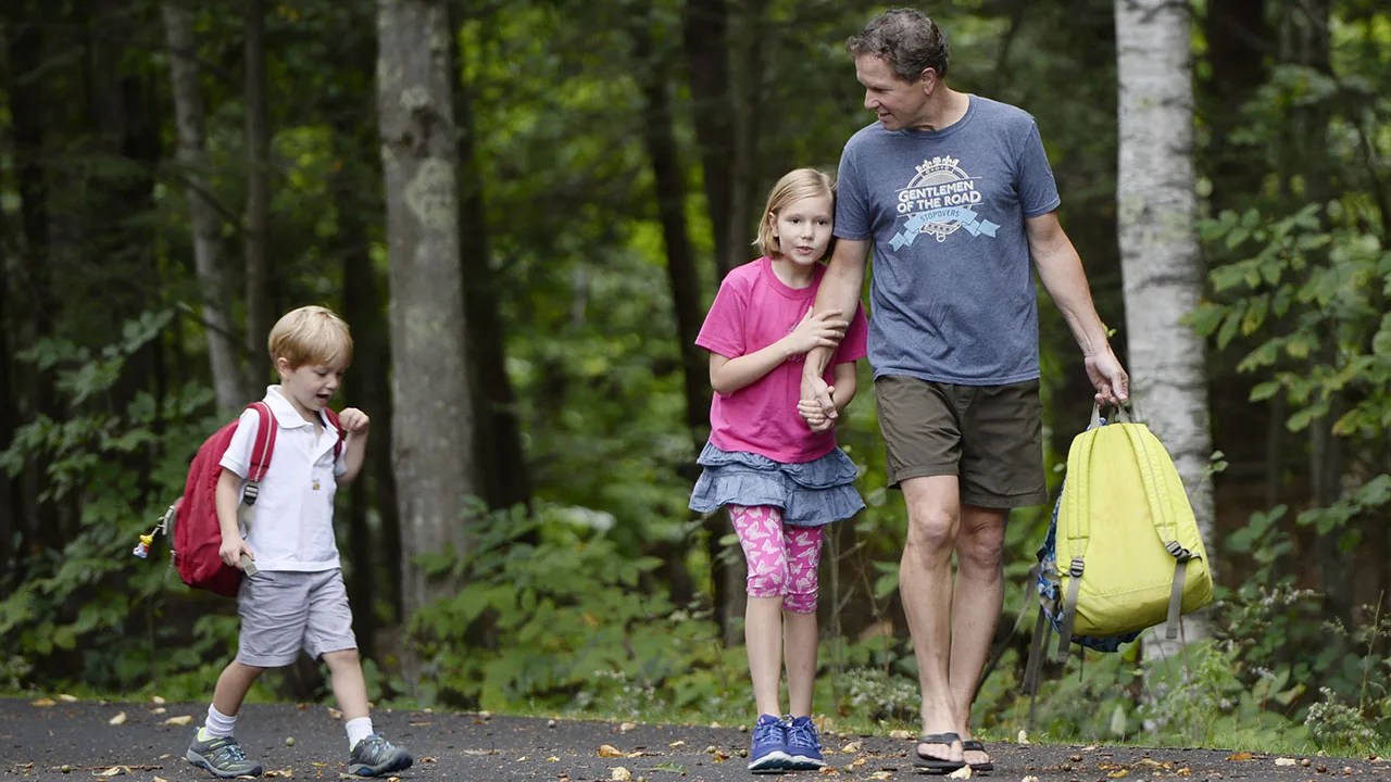 Dads make up 18% of stay-at-home parents in the US | Pew Research ...