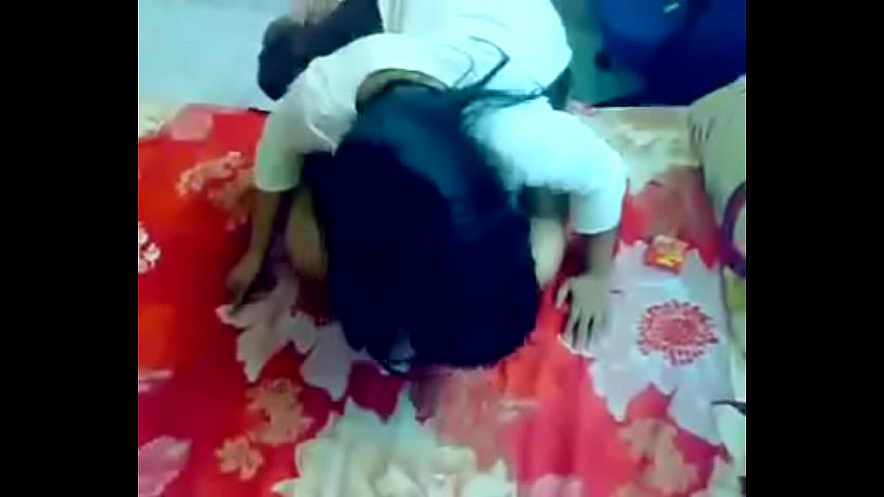 জোর করে লাগালো - XVIDEOS.COM