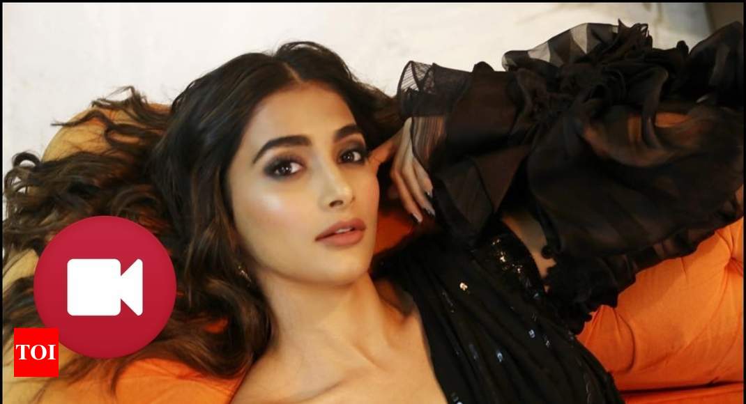 Hotness Alert! Irresistible poses of Pooja Hegde for Manish ...