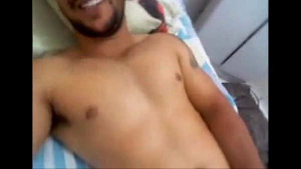 Carioca falando putaria e batendo punheta na cam - PORNORAMA.COM