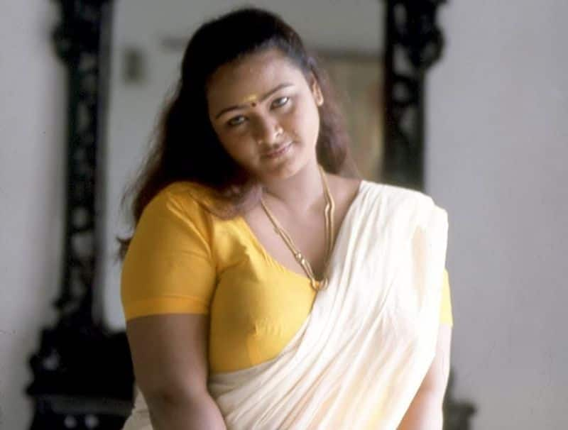 Shakeela : முதன்முதலில் உடலுறவு கொண்டது ...