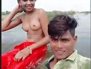 Village very hot cute 18 girl marwadi xxx video nude bath outdoor