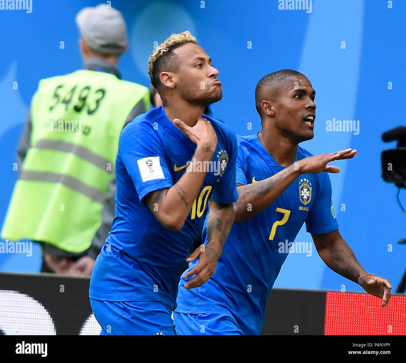 Saint Petersburg, Russia. 22nd June 2018. XXXX of Brazil kicks the ...