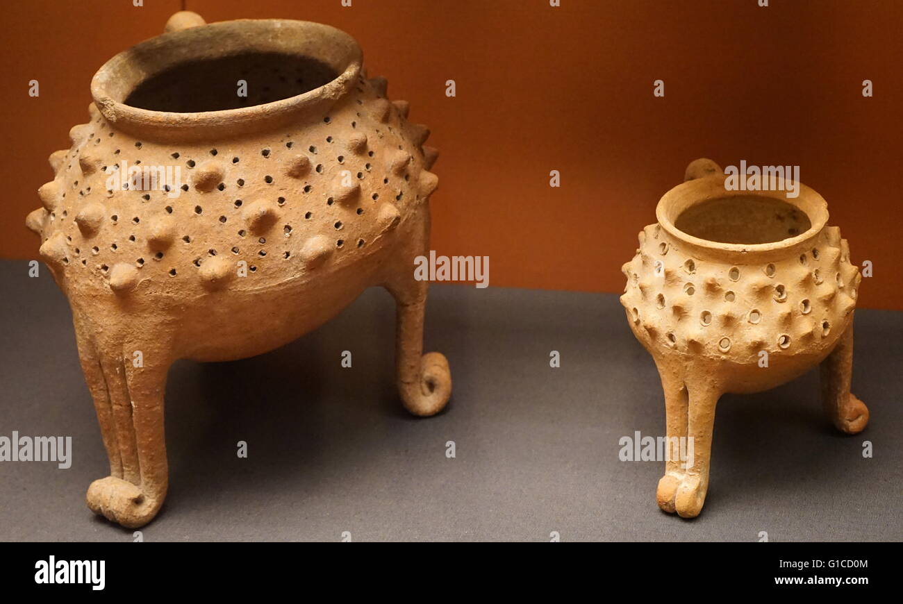 Mycenaean pottery hi-res stock photography and images - Alamy