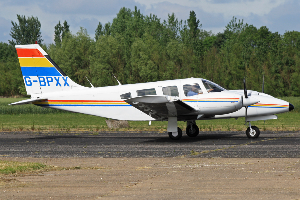 G-BPXX | Sturgate (EGCS) 04-06-2011 | QSY on-route | Flickr