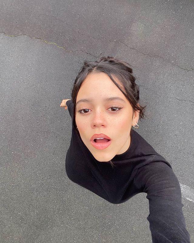 Jenna Ortega waiting patiently for all the cum : r/StrokeItToCelebs