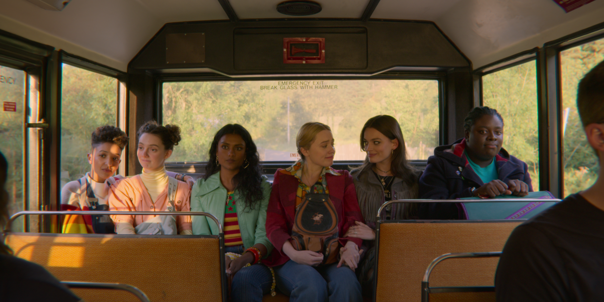 Revisit the bus scene from 'Sex Education' before Season 3 - Los ...