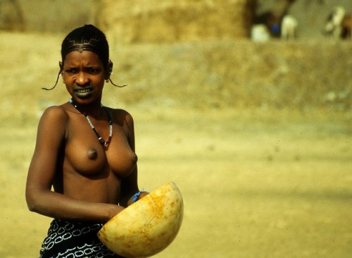 sarraounia: Rive du Niger - Fille Peul Tumblr Porn