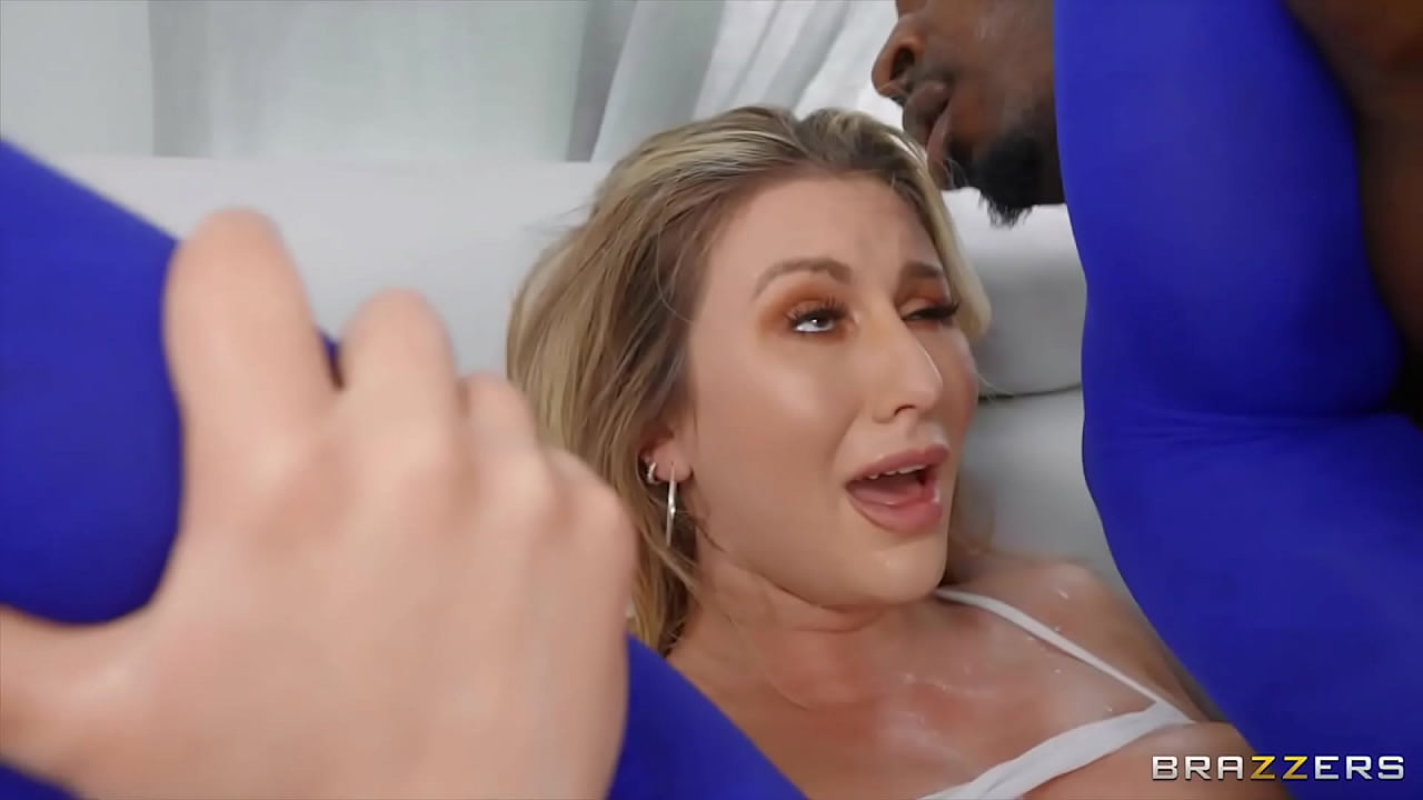 Paige Gets Ripped / Brazzers - XNXX.COM