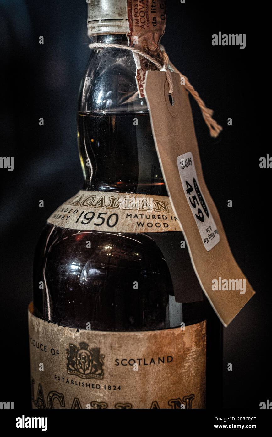 Macallan whisky bottle hi-res stock photography and images - Alamy