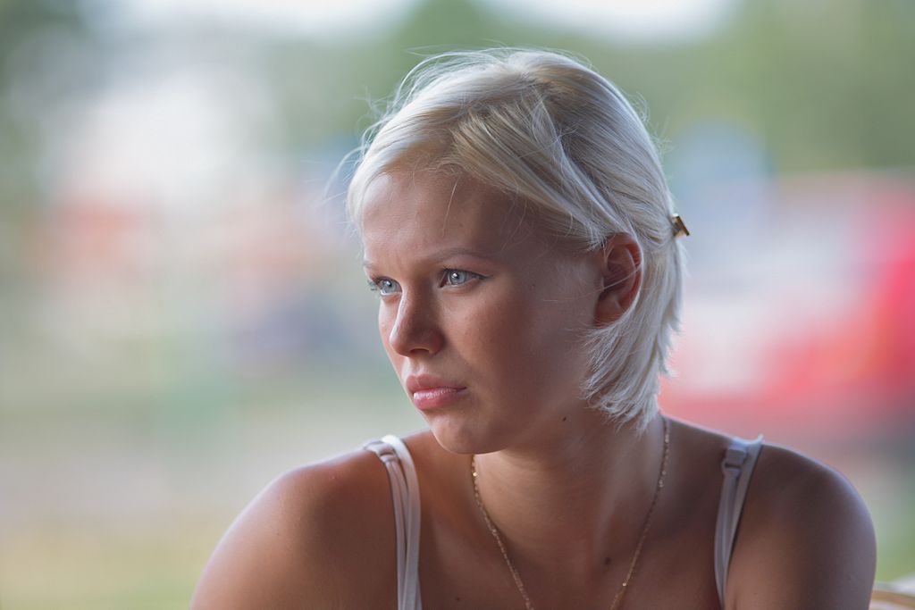 File:Latvian Girl in Riga, Latvia - July 2006.jpg - Wikipedia