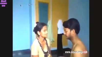 Brand New Tamil Homely Scandal MMS Vid Tamil Porn Films Gf Cam ...