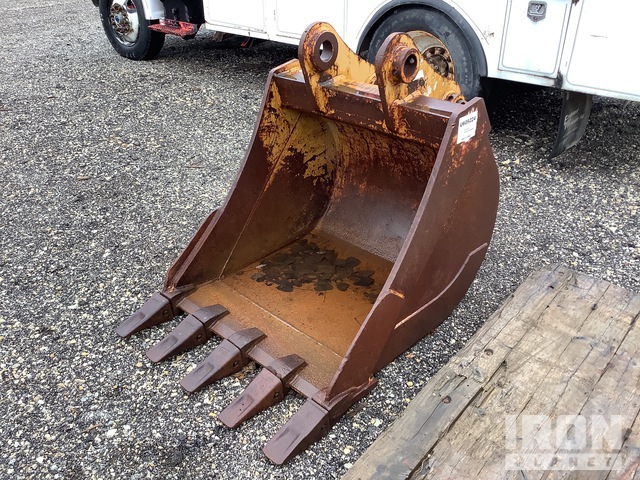 42 in Excavator Bucket - Fits Cat 318, 320, 322 in Joliet ...