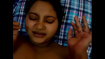 Tamil aunty sharmili enjoyed by her boyfriend - XVIDEOS.COM